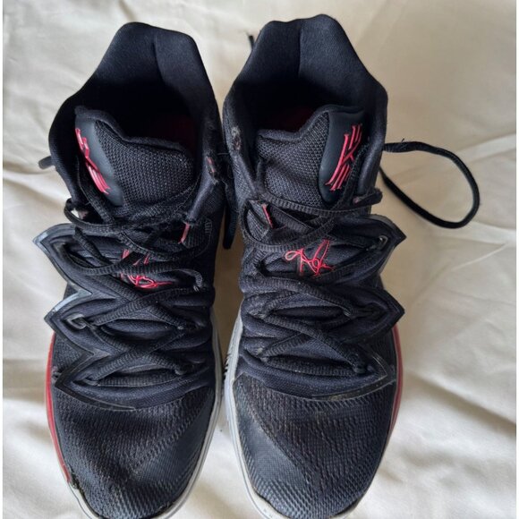 Nike Kyrie 5 Black & Red Basketball Shoes Size 9 Mens Mesh Upper Lace-Up Design - Picture 1 of 7